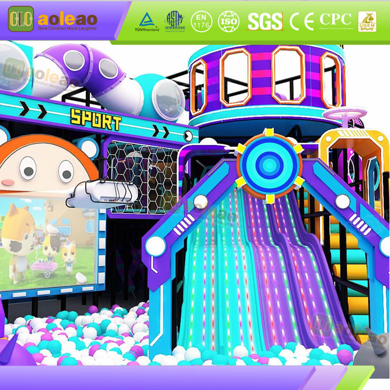 Pusat Beli-belah Atrium Naughty Castle Peralatan Trafik Besar Pusat Beli-belah Tingkatkan Aliran Pelanggan