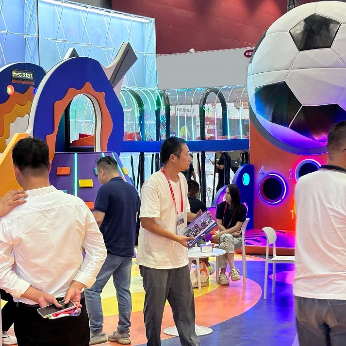 Why Is There An Age Limit for Playing in Trampoline Parks?