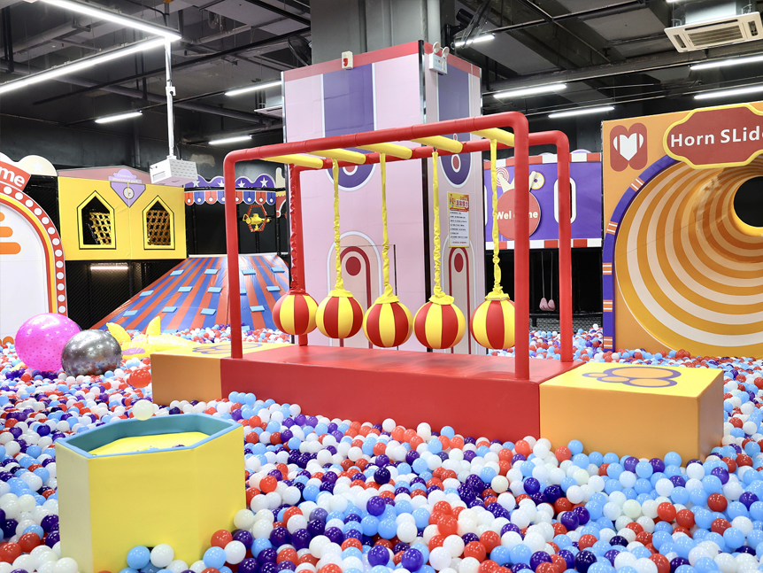 Case Studies of Commercial Venues Such As Entertainment Centers