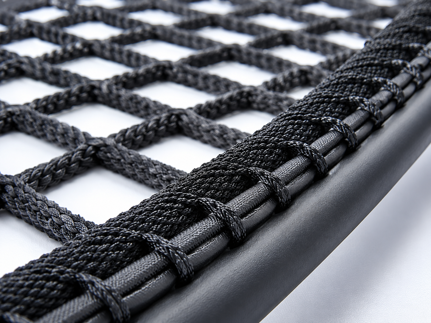 Reinforced safety net for indoor playground